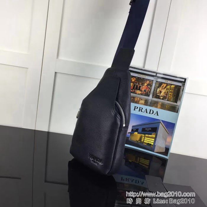 普拉達PRADA原單 最新款男士胸包-專櫃品質1BD265藍色 自然摔紋皮 PHY1615